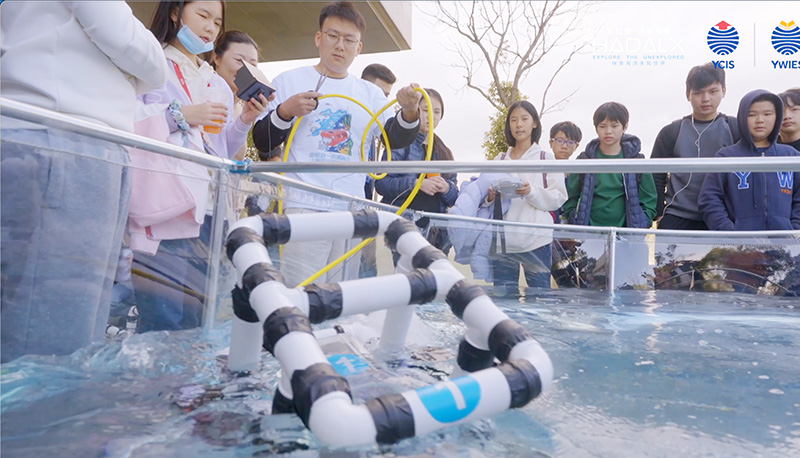 "Meet Learners" - through Underwater Robots