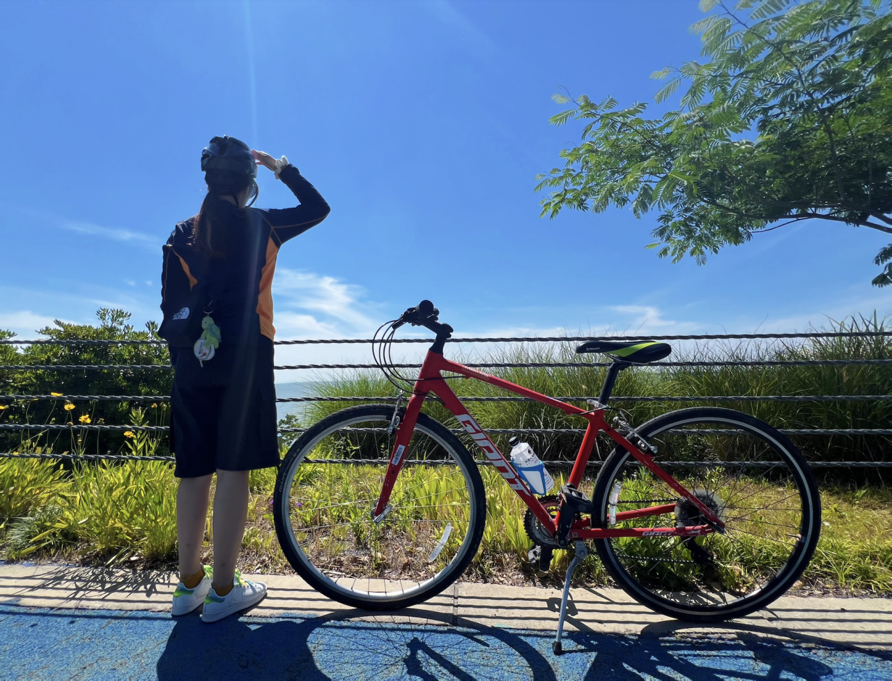 △Cycling along Taihu Lake